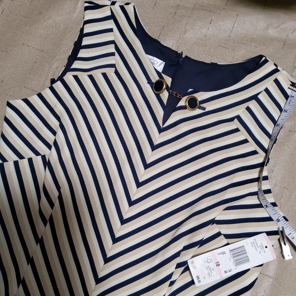 Kasper Dress Stretch Ivory/Navy Sleeveless Sheath Notched Neckline Size 10 - Picture 6 of 9